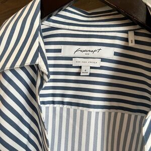 Foxcroft Mona Blue White Stripe Button Down Shirt NWT Size 4